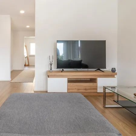Unique: Zentrumsnahe 2 Zimmerwohnung In Mit Netflix 2 Og Apartmán Villingen-Schwenningen